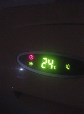 春蘭空調(diào)面板上亮的指示燈是什么意思?沒有之前制冷了,去年夏天開的_360問答